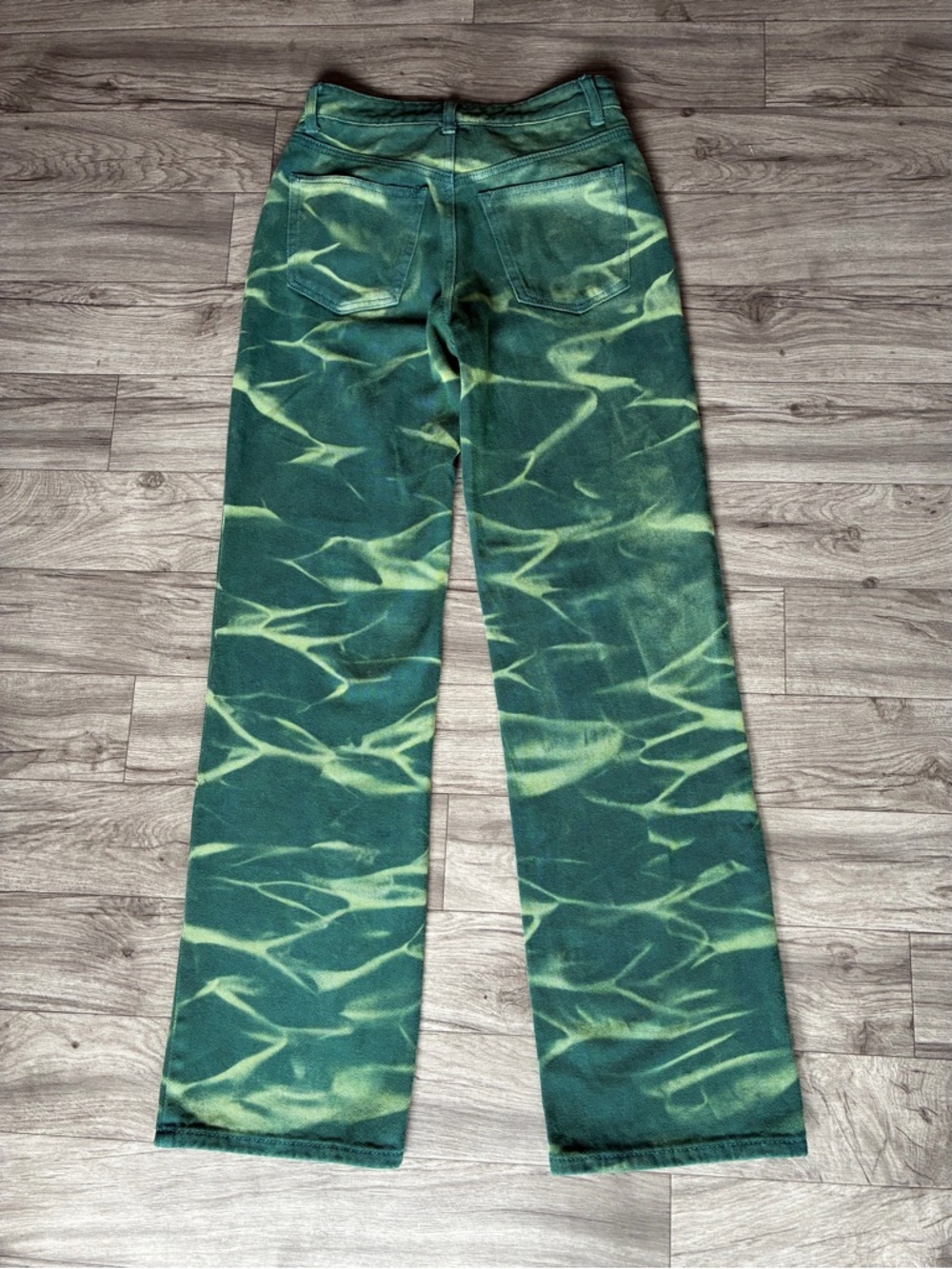 Jaded London Green Abstract
Swirl Jeans Y2K Streetwear
Boyfriend Fit. Size W24. - Picture 11 of 16